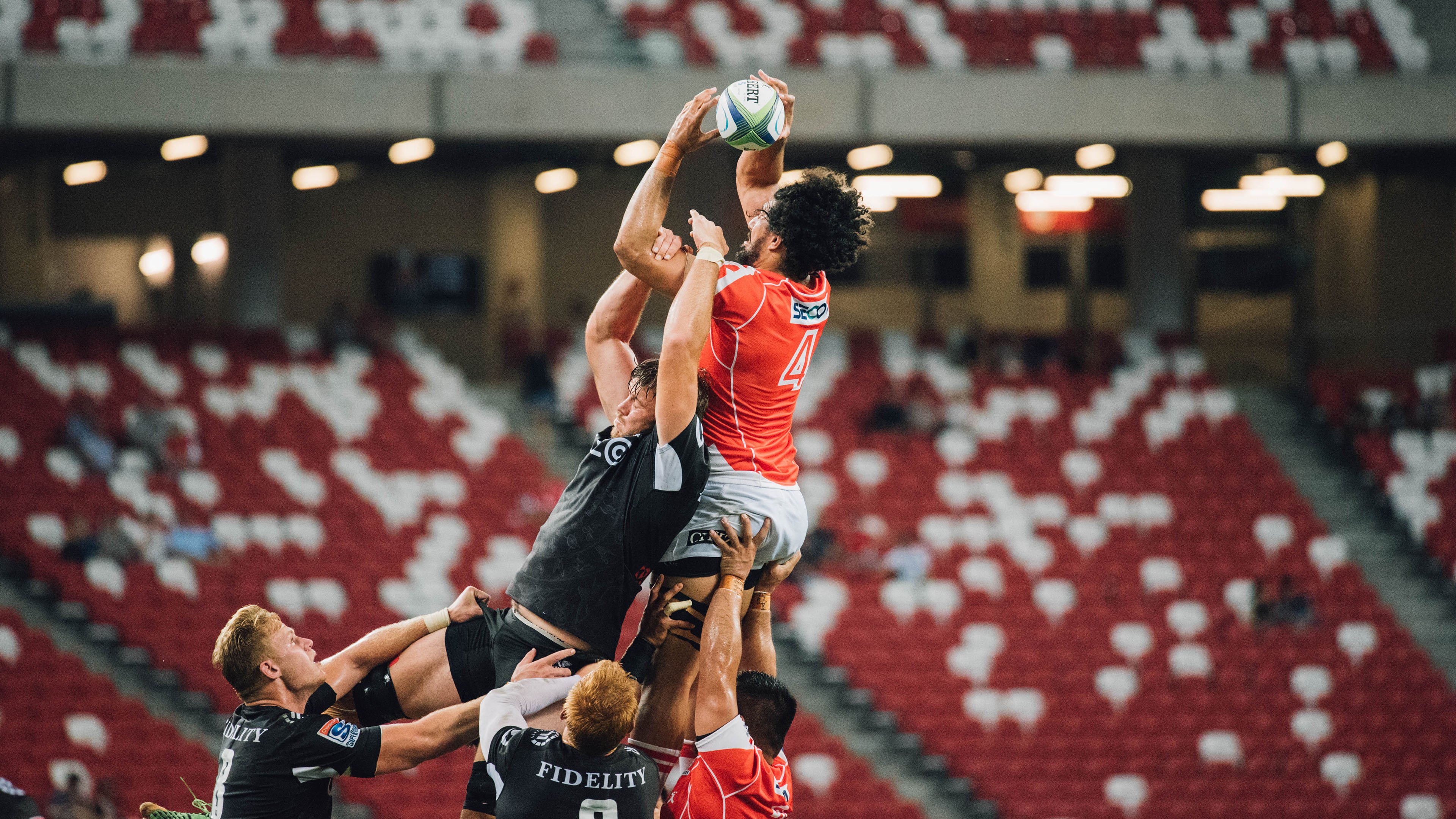 爱游戏在线-欧冠半决赛之夜，拉梅洛，从追光者到成为光