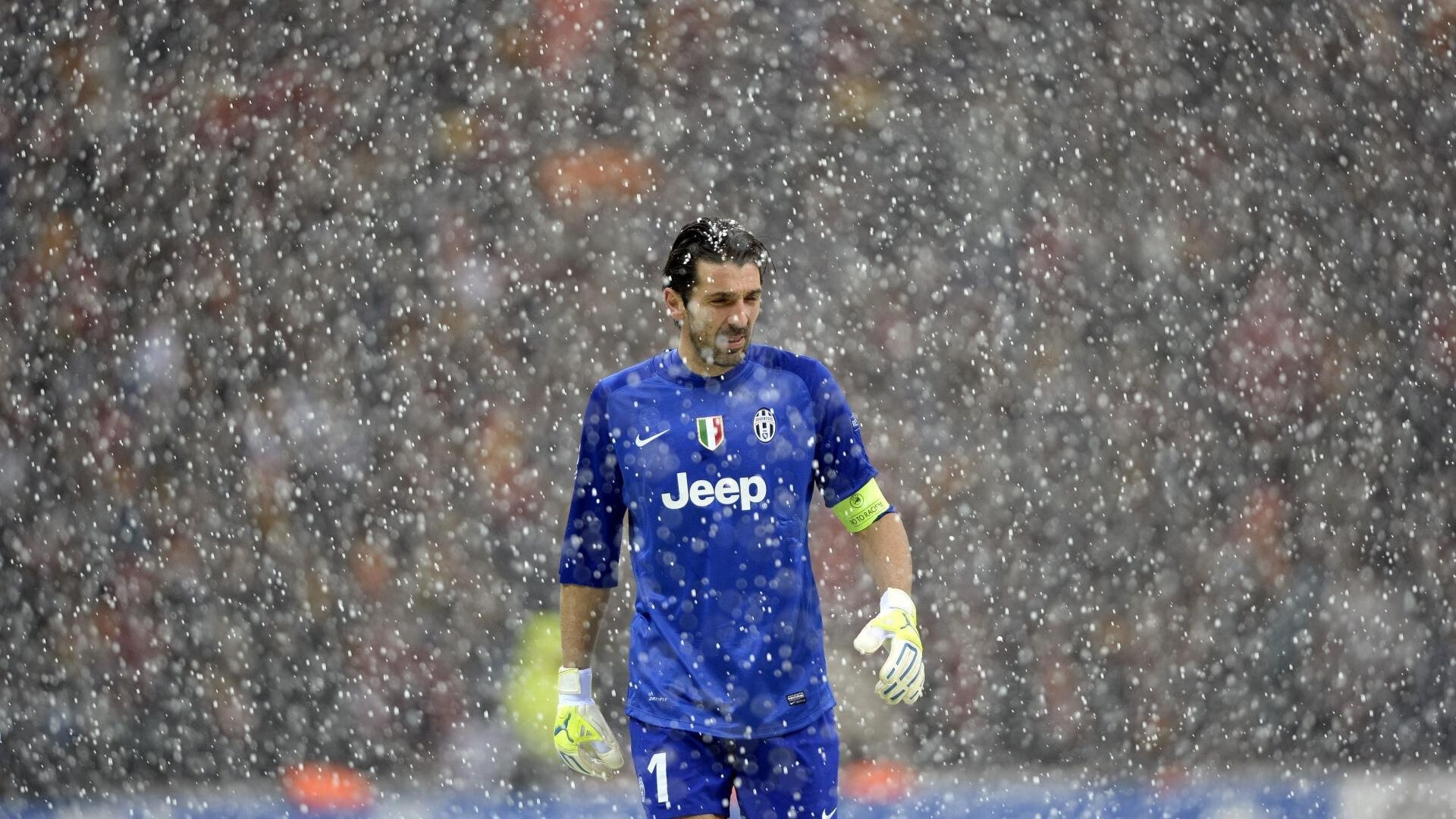 爱游戏在线-欧冠决赛之夜，李刚仁攻防两端统治