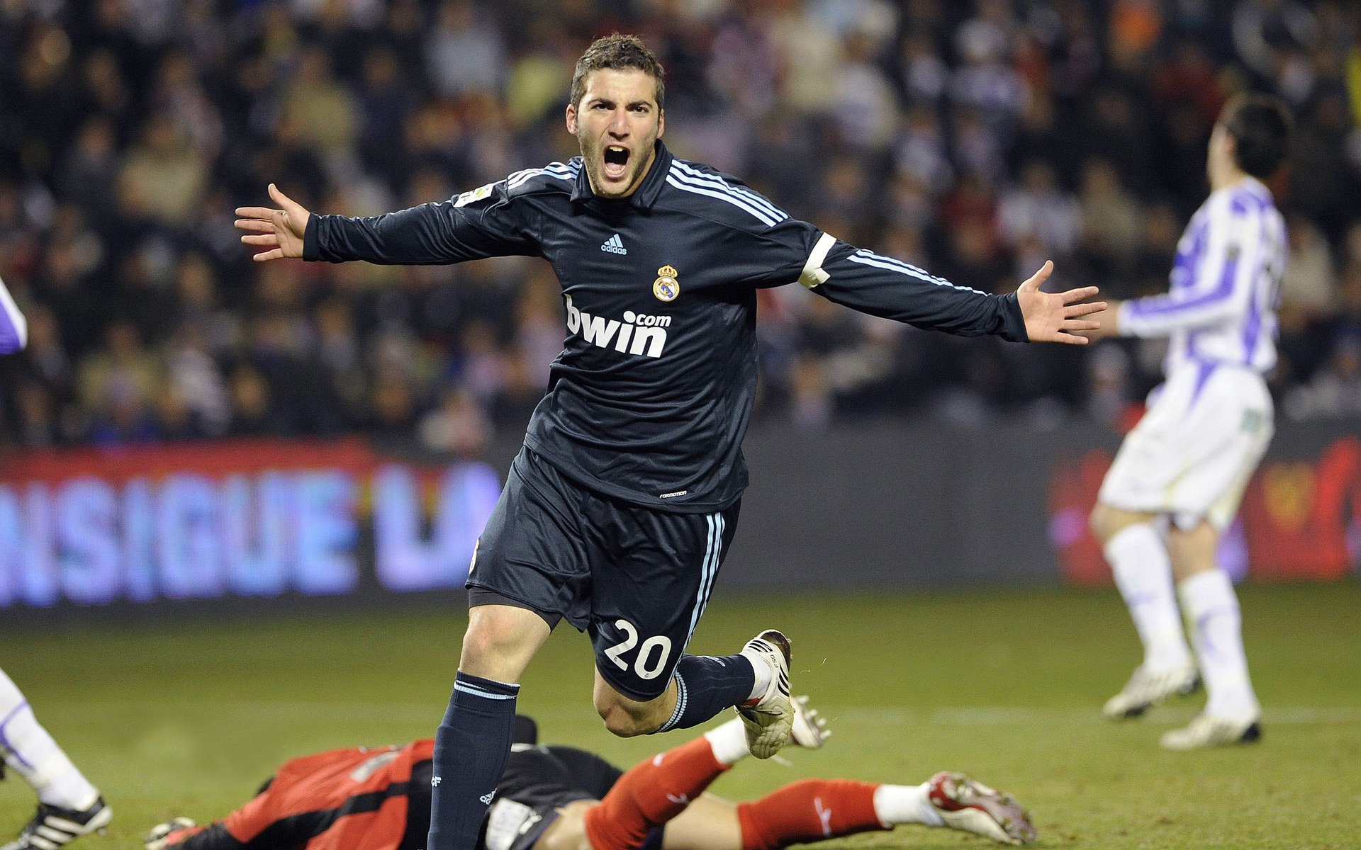 曼城轻取摩纳哥，卡瓦哈尔成关键先生，一场战术与意志的胜利