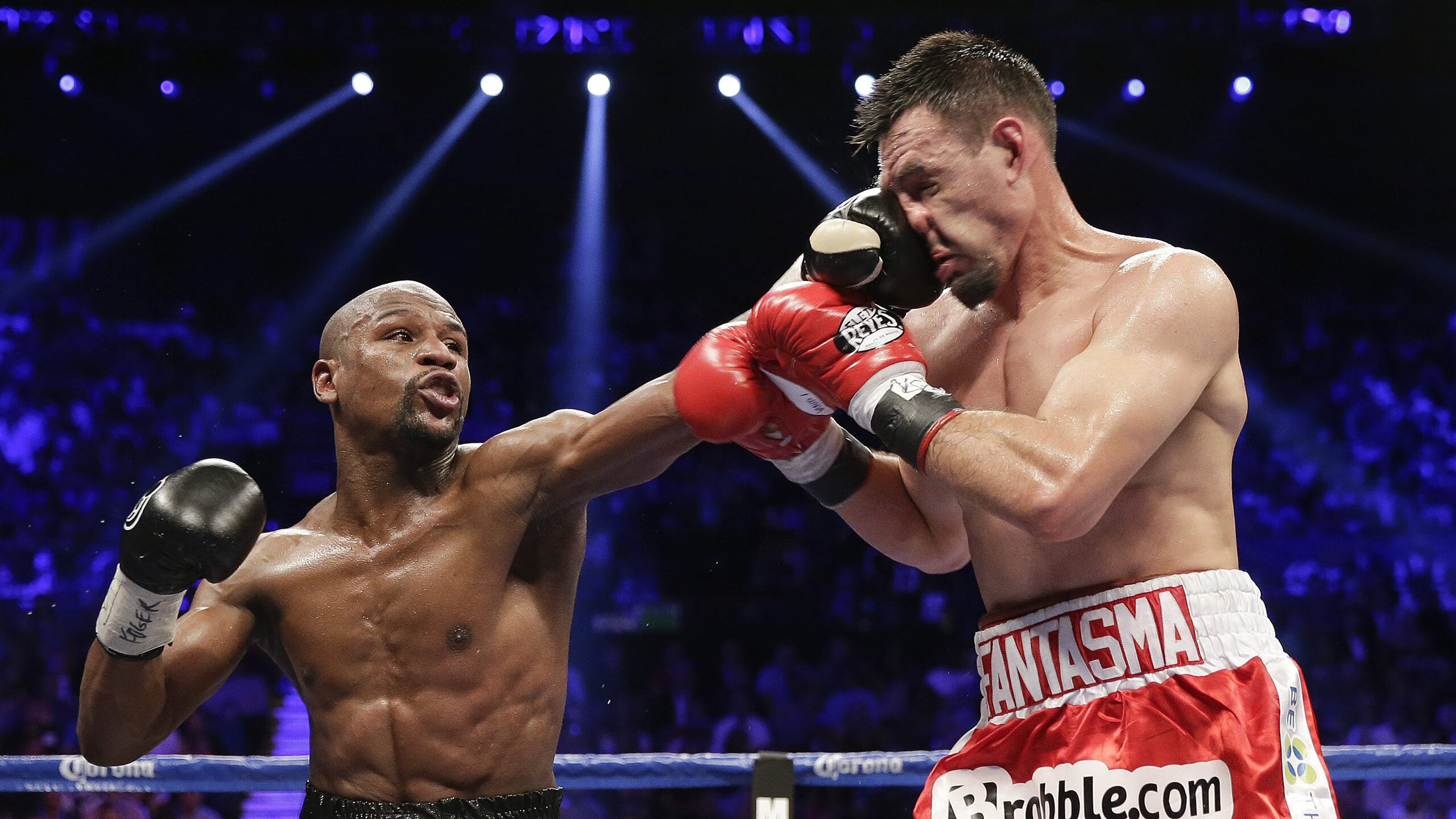 詹姆斯存在感拉满，深圳队绝杀湖人，一场跨越时空的篮球对话