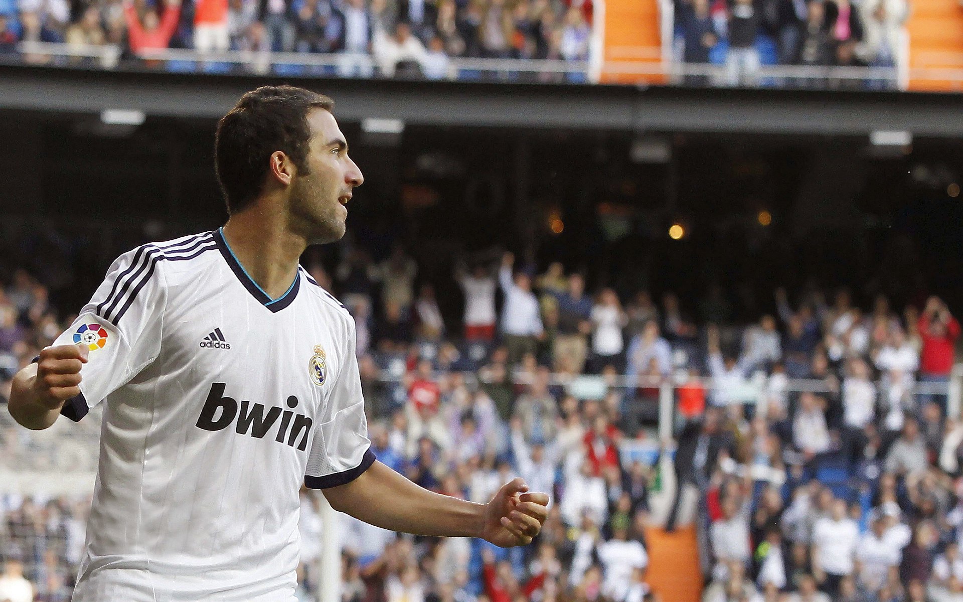 从撒哈拉到斯台普斯，伊萨克的跨界统治与胜利的迁徙